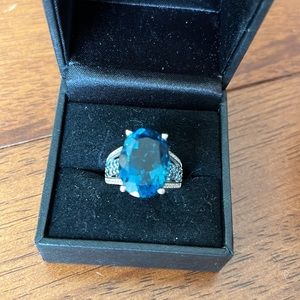 💙 London Blue Topaz Ring with White and Blue Topaz accents. Set in Sterling